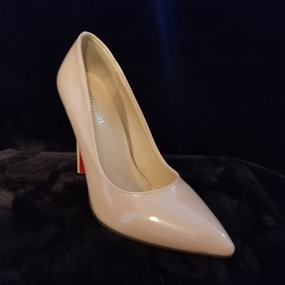 JOJO CAT SIZE 39 SHOES - Picture 4 of 8